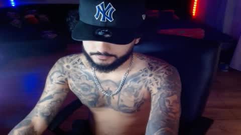 Snapshot of yio__cohen chatting on 03/07/25, 05:08 yio cohen  online show from 03/07/25, 05:08