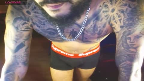 Snapshot of yio__cohen chatting on 03/11/25, 12:11 yio cohen  online show from 03/11/25, 12:11