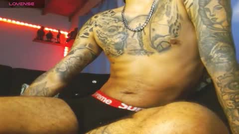 Snapshot of yio__cohen chatting on 03/11/25, 03:16 yio cohen  online show from 03/11/25, 03:16