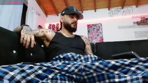 Snapshot of yio__cohen chatting on 09/09/25, 06:13 yio cohen  online show from 09/09/25, 06:13