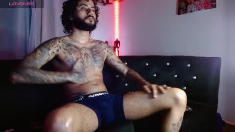 Snapshot of yio__cohen chatting on 09/15/25, 03:28 yio cohen  online show from 09/15/25, 03:28