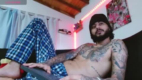 Snapshot of yio__cohen chatting on 09/17/25, 06:48 yio cohen  online show from 09/17/25, 06:48