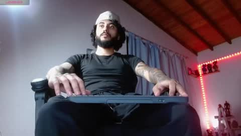 Snapshot of yio__cohen chatting on 09/30/25, 07:35 yio cohen  online show from 09/30/25, 07:35