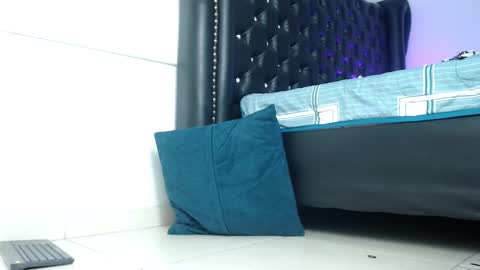 Yiovanna online show from 02/20/25, 11:54