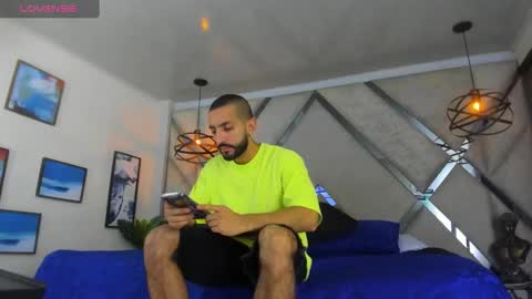 Snapshot of yiyo10_ chatting on 01/18/25, 04:26 Yiyo online show from 01/18/25, 04:26