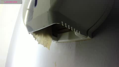 Snapshot of yiyo10_ chatting on 02/07/25, 10:29 Yiyo online show from 02/07/25, 10:29