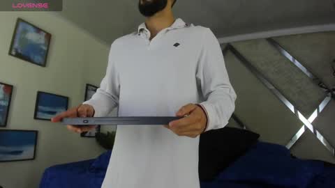 Snapshot of yiyo10_ chatting on 02/18/25, 04:04 Yiyo online show from 02/18/25, 04:04