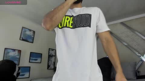 Snapshot of yiyo10_ chatting on 03/05/25, 04:13 Yiyo online show from 03/05/25, 04:13