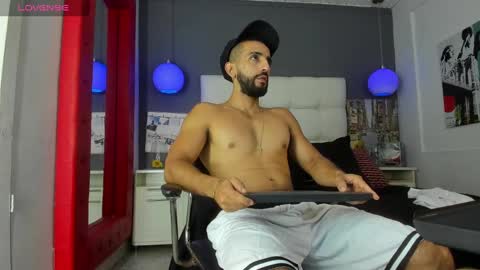 Snapshot of yiyo10_ chatting on 09/17/25, 09:27 Yiyo online show from 09/17/25, 09:27