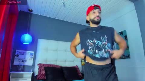 Yiyo online show from 11/05/25, 09:04