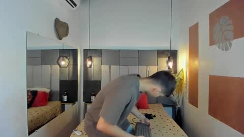 yizus_bonz online show from 02/13/25, 11:37