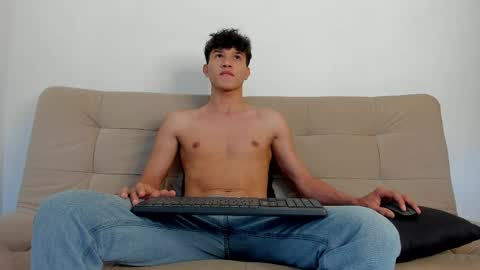 Snapshot of yizus_bonz chatting on 06/06/26, 02:44 yizus_bonz online show from 06/06/26, 02:44