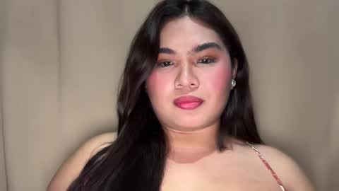 yllana love online show from 12/17/24, 05:04