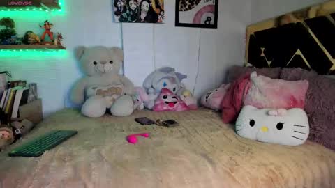 lucy online show from 09/27/25, 06:51