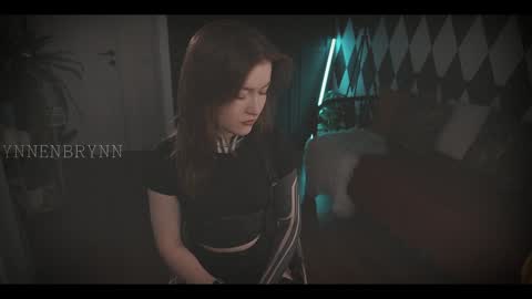 ynnenbrynn online show from 12/04/24, 08:45