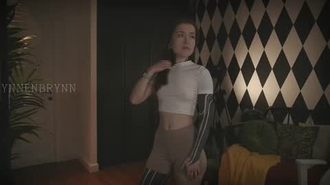 ynnenbrynn online show from 02/12/25, 03:51