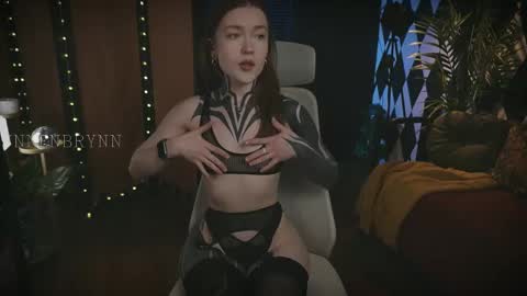 ynnenbrynn online show from 02/28/25, 06:43