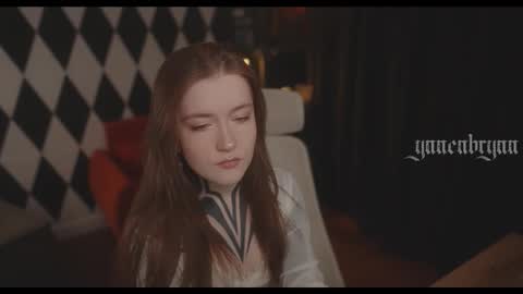 Snapshot of ynnenbrynn chatting on 11/26/25, 08:37 ynnenbrynn online show from 11/26/25, 08:37