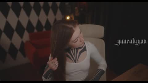 Snapshot of ynnenbrynn chatting on 12/03/25, 06:43 ynnenbrynn online show from 12/03/25, 06:43