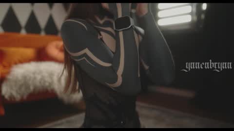 ynnenbrynn online show from 02/09/26, 06:06