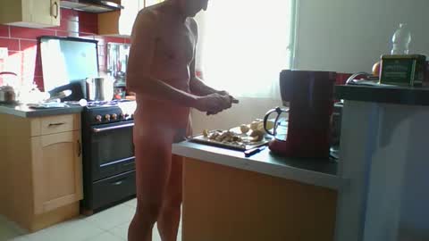 Snapshot of yoannsexmalo chatting on 09/17/25, 07:54 Yoann online show from 09/17/25, 07:54