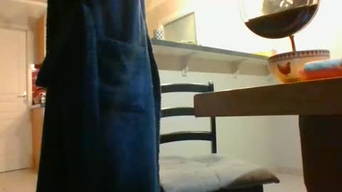 Snapshot of yoannsexmalo chatting on 10/15/25, 05:29 Yoann online show from 10/15/25, 05:29