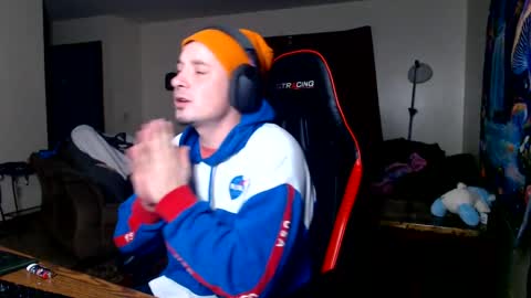 Snapshot of yobleez chatting on 04/16/26, 03:29 yobleez online show from 04/16/26, 03:29