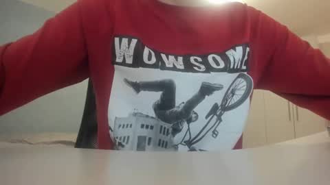 Snapshot of yoda130305 chatting on 12/21/24, 04:14 yoda130305 online show from 12/21/24, 04:14