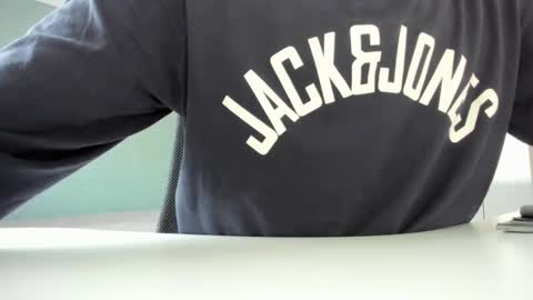 Snapshot of yoda130305 chatting on 02/17/25, 04:04 yoda130305 online show from 02/17/25, 04:04