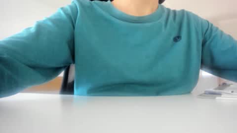 Snapshot of yoda130305 chatting on 09/19/25, 01:23 yoda130305 online show from 09/19/25, 01:23