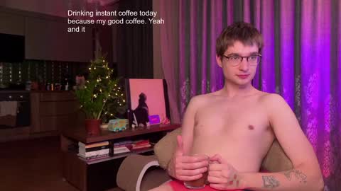 Snapshot of yoga_pizza_420 chatting on 12/27/24, 04:26 Max online show from 12/27/24, 04:26