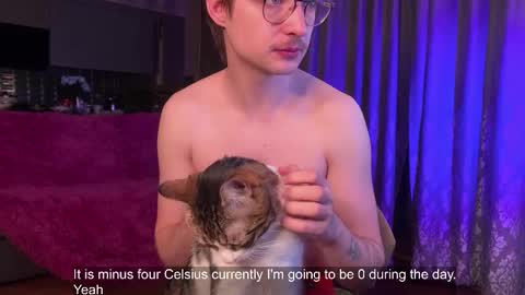 Snapshot of yoga_pizza_420 chatting on 02/17/25, 04:31 Max online show from 02/17/25, 04:31