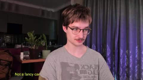 Snapshot of yoga_pizza_420 chatting on 04/24/26, 03:42 Max online show from 04/24/26, 03:42