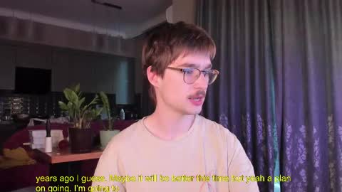 Snapshot of yoga_pizza_420 chatting on 04/28/26, 03:33 Max online show from 04/28/26, 03:33