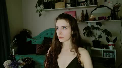 yoka_paradoxxx online show from 05/27/26, 10:45