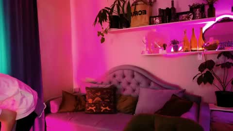 yoka_paradoxxx online show from 06/09/26, 11:55