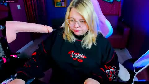 Yoki online show from 01/15/26, 06:51