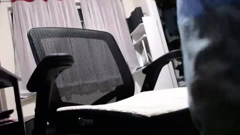 Snapshot of yolanda6149640 chatting on 04/20/26, 04:04 Ready 4 Modified Isolation online show from 04/20/26, 04:04