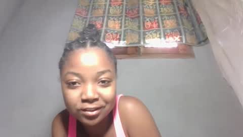 yolandrina05 online show from 10/30/25, 09:00