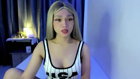 Snapshot of yonas_fucktoy chatting on 09/20/25, 02:12 yona online show from 09/20/25, 02:12