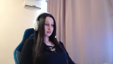 Snapshot of yongswab chatting on 04/27/26, 02:59 Sophie online show from 04/27/26, 02:59