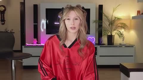  Wilma  online show from 11/28/25, 03:47