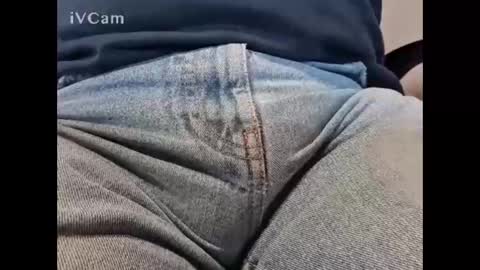 Snapshot of yoon85 chatting on 02/19/25, 10:34 yoon85 online show from 02/19/25, 10:34