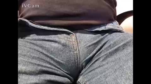 Snapshot of yoon85 chatting on 10/17/25, 09:23 yoon85 online show from 10/17/25, 09:23