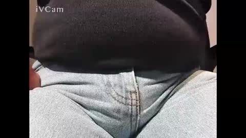 Snapshot of yoon85 chatting on 10/22/25, 08:25 yoon85 online show from 10/22/25, 08:25