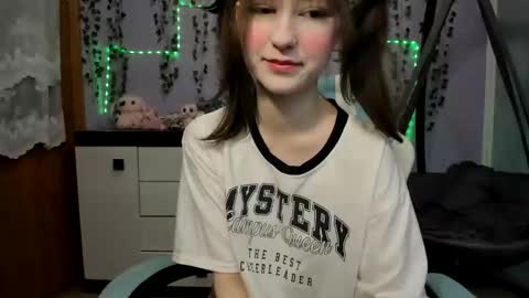 Snapshot of yoonhee_ki chatting on 03/07/26, 11:29 yoonhee_ki online show from 03/07/26, 11:29