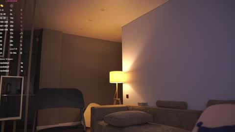 Mika online show from 01/05/25, 06:13