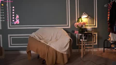 Mika online show from 02/10/25, 12:50