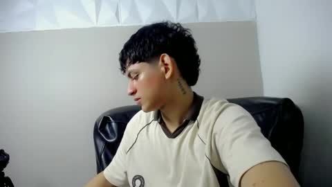 Snapshot of yosepp_cum chatting on 05/02/26, 03:22 YOSEP online show from 05/02/26, 03:22