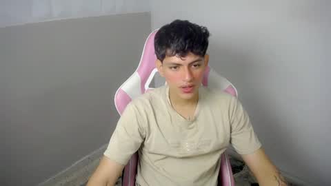 Snapshot of yosepp_cum chatting on 05/12/26, 01:19 YOSEP online show from 05/12/26, 01:19